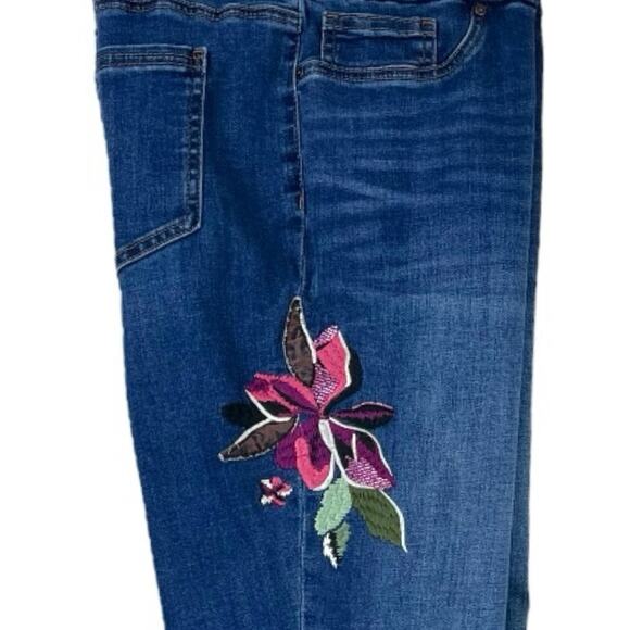 Chico’s Size 2.5P Jeans Pull On Jegging Ankle Floral Embroidered Women’s 14P - Picture 6 of 12